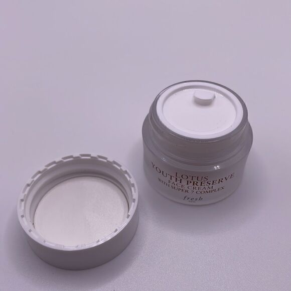 5/$30 beauty bundle, FRESH lotus youth preserve face cream with super 7 complex - Picture 5 of 5